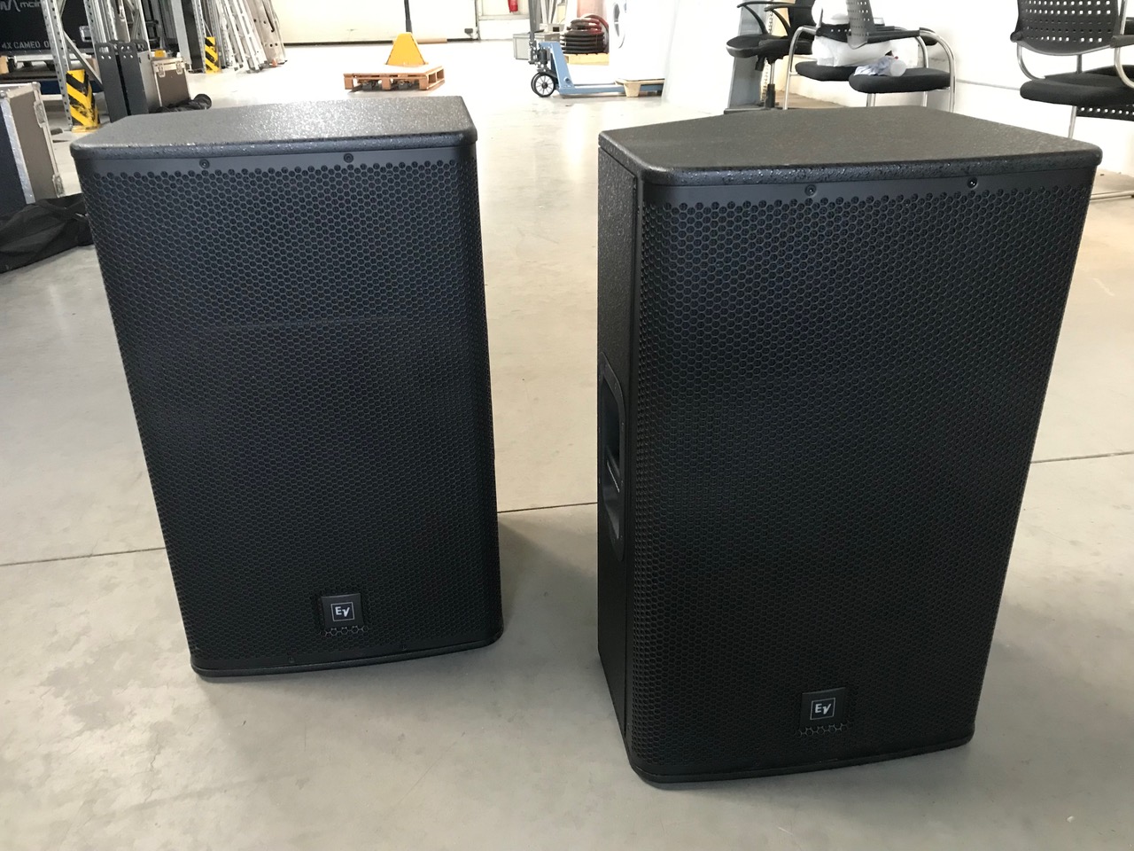 Electro Voice ELX 115 P 999 EUR GebrauchteVeranstaltungstechnik.de